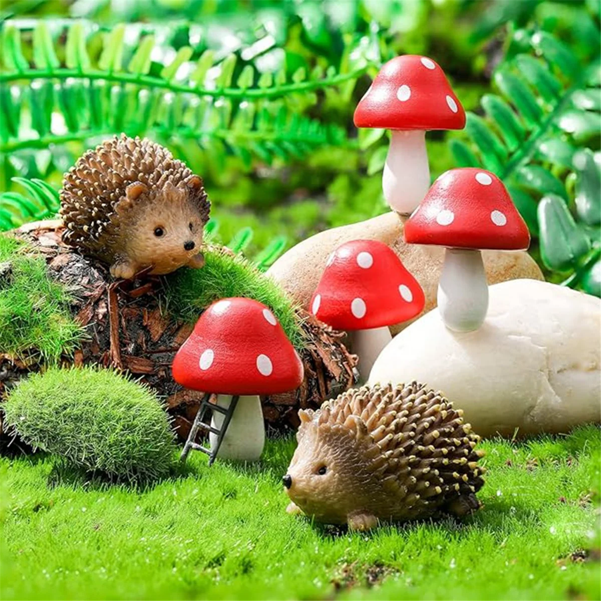 Garden Fairy Accessories Resin Hedgehogs and Wood Mushroom Miniature Decorations for Bonsai Craft