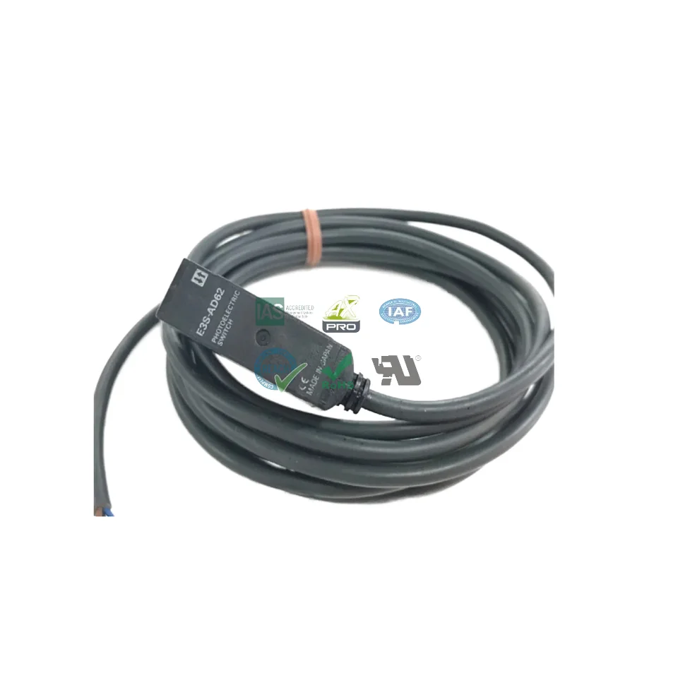 

Original E3S-AD61 Photoelectric Sensor Diffuse-Reflective Light ON/Dark ON NPN 0.2m 3-Pin 2m Cable