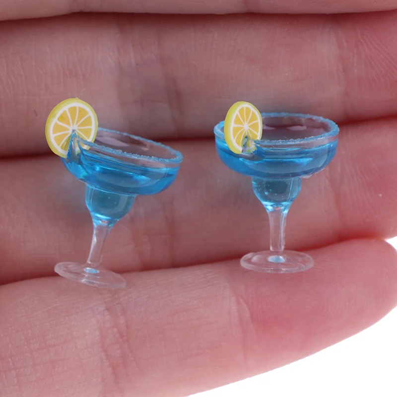 2 Pz/set Casa Delle Bambole In Miniatura Blu Tazze Da Cocktail 1:12 Mini Simulazione Bevanda Modello di Vetro Giocattolo Casa di Bambola Accessori