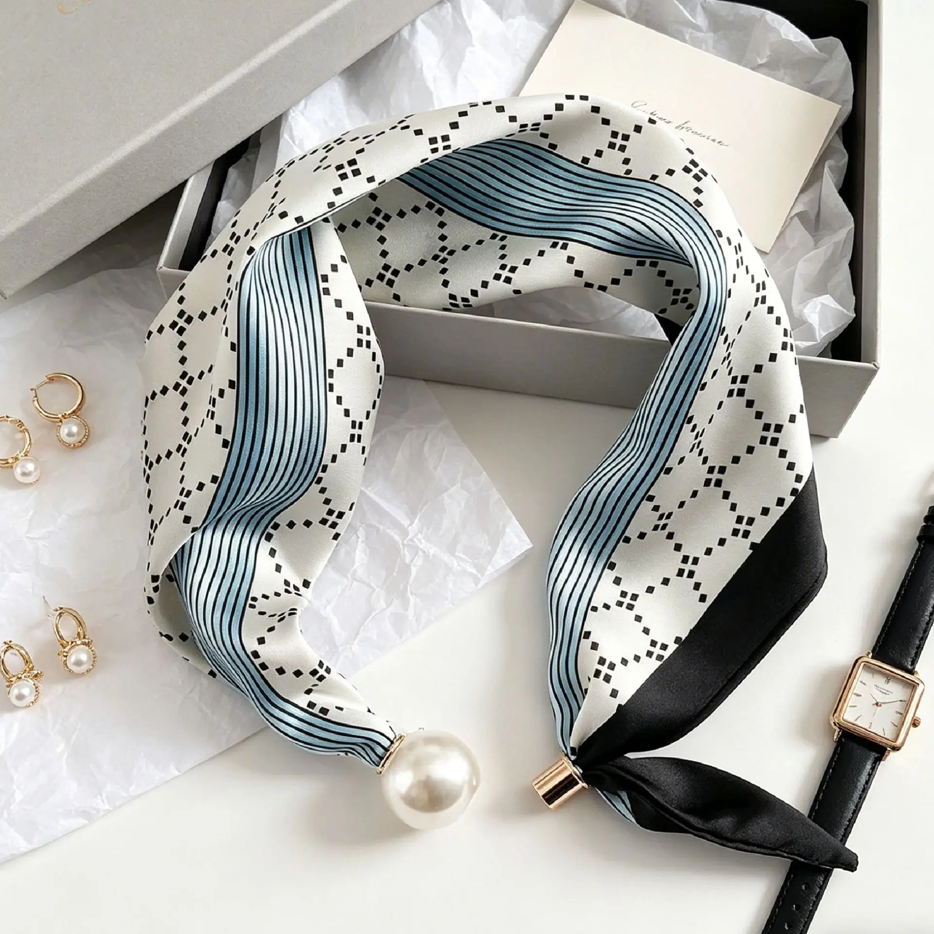 Elegant Chic Pearl Stripe Scarfs Women Fashion Convenient Magnetic Buckle Scarf Pearl Tail Artistic Accessory Neck Wrap Scarves view 5