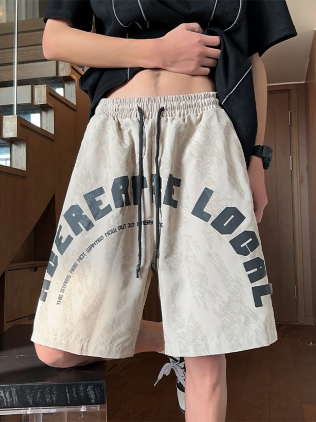 

Мужские повседневные летние шорты 2024 года: модные, свободного кроя, спортивные, длиной до колена, тонкие, дышащие, прямые, с декоративными карманами