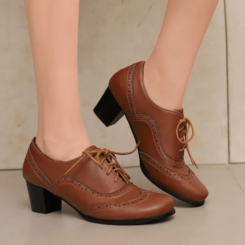 

New 2026 Women Pumps Round Toe 5cm Wood Heels Platform Brogue Student Carved Retro Lace-Up Classic Spring