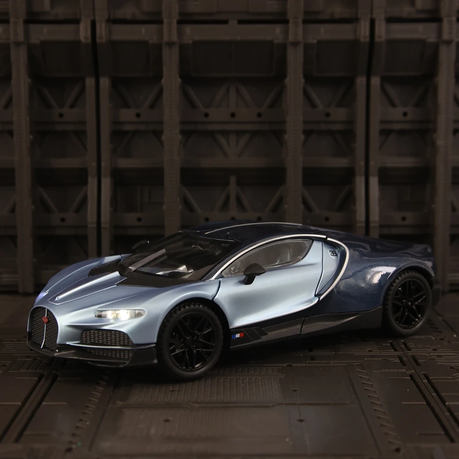 1:24 Simulation tourbillon alloy car model doors on both sides that can be opened has simulated sound and lighting functions,