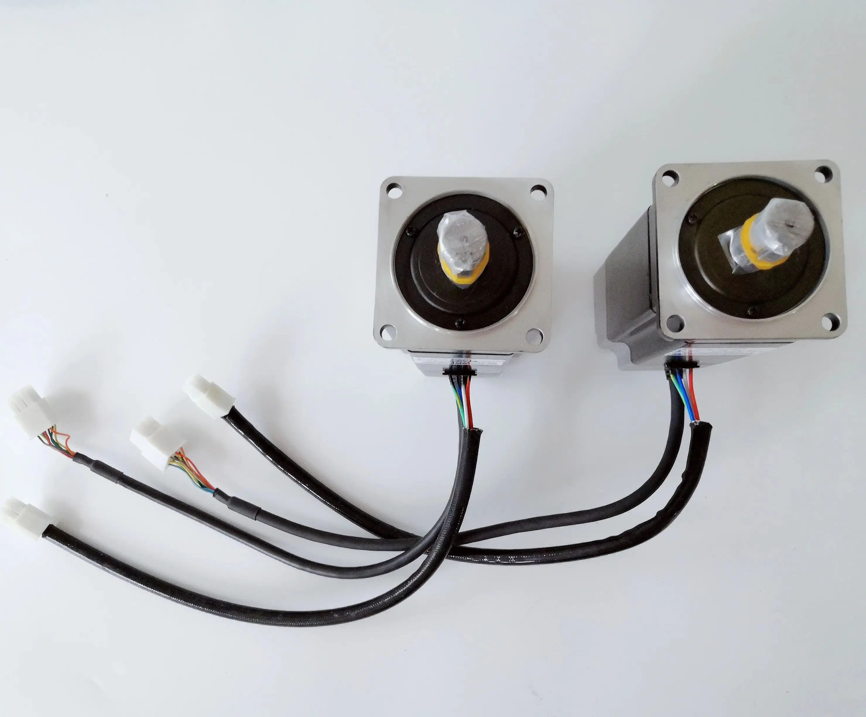 SGML-04AF14 tout nouveau servomoteur SGML 04AF14, expédition rapide