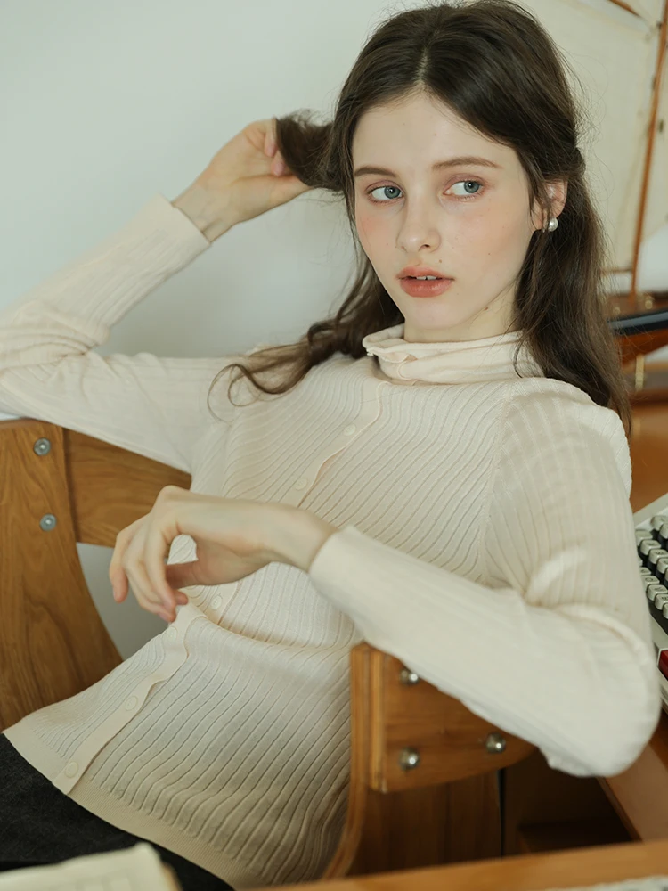 

Skin-Friendly Lightweight Knitted Wool Sweater Spring Fashion Double-Sided Knit Long Sleeve Crew Neck Pullover Top for Women