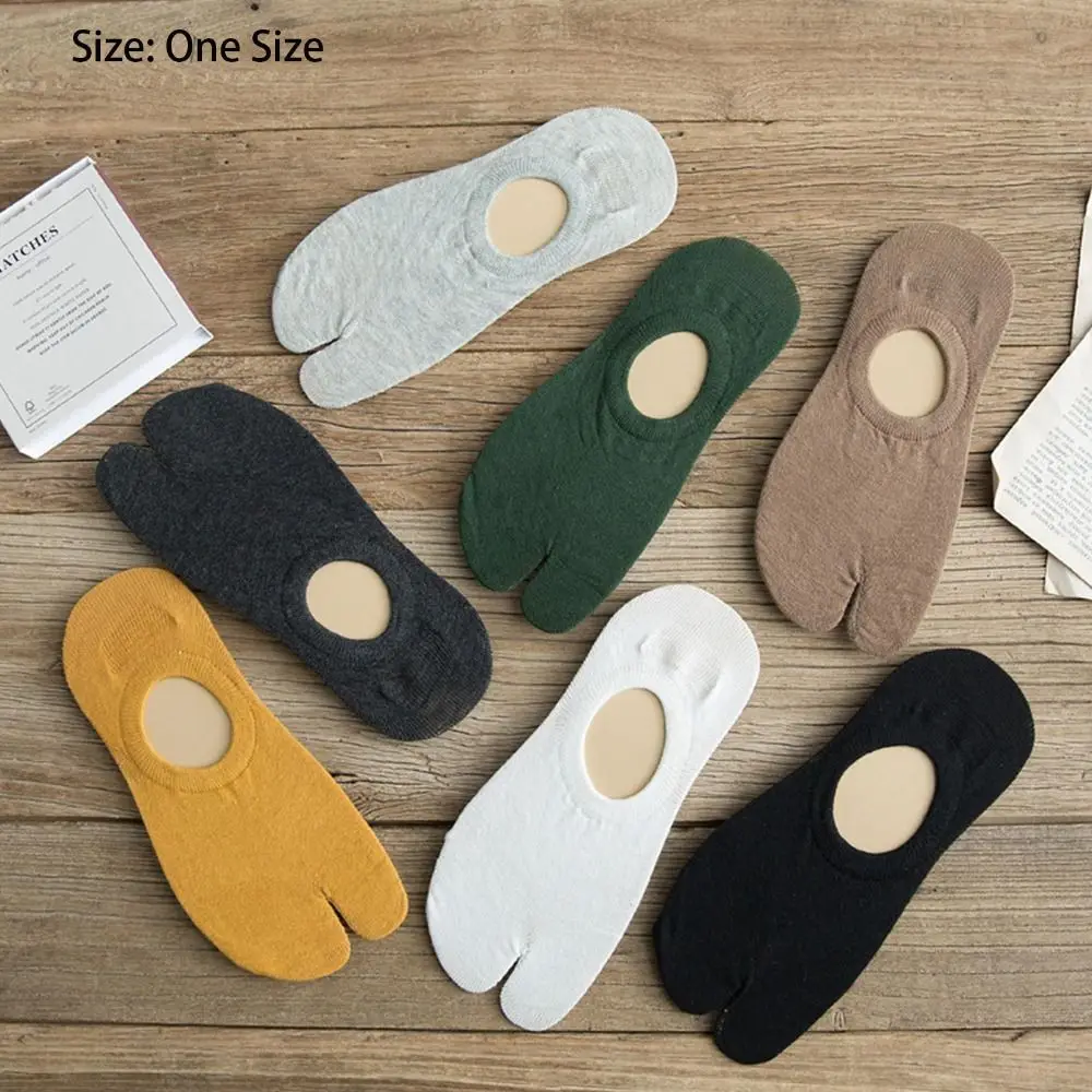 Unisex Two-Toed Socks Low Cut Boat Socks Pure Color Split Toe Socks Simple Comfortable Cotton Socks Flip Flop Socks