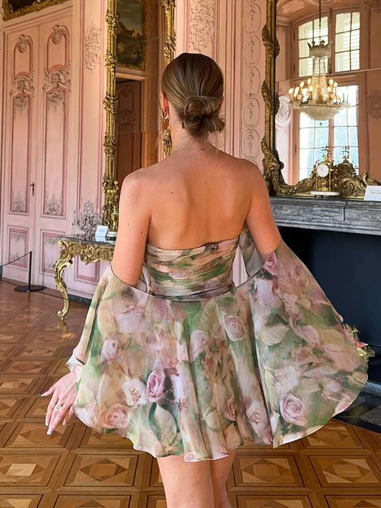 ByeMyLove Mini abito floreale con spalle scoperte e tie-dye - Abito estivo senza spalline in chiffon con volant e orlo a strati, vita smock, senza spalline