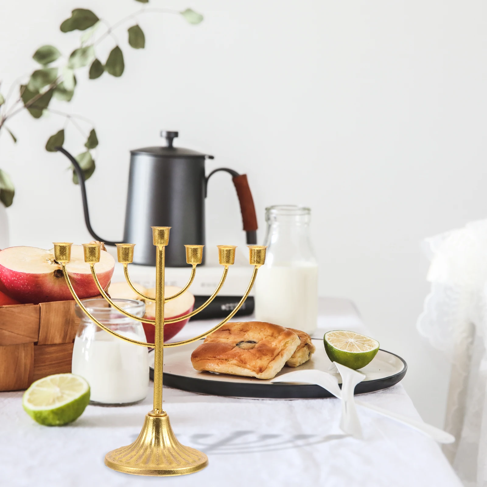 

7-Branch Jewish Holder Metal Candlestick Vintage Design Multi-Head Stand Hanukkah Ornament Desktop Decoration