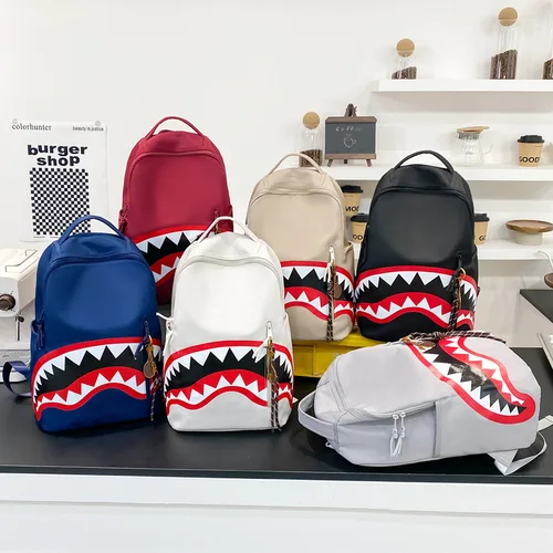 Imagen 1 del producto 2025 Mochila de nuevo estilo Mochila personalizada para estudiantes con grafiti Mochila unisex de tendencia de moda