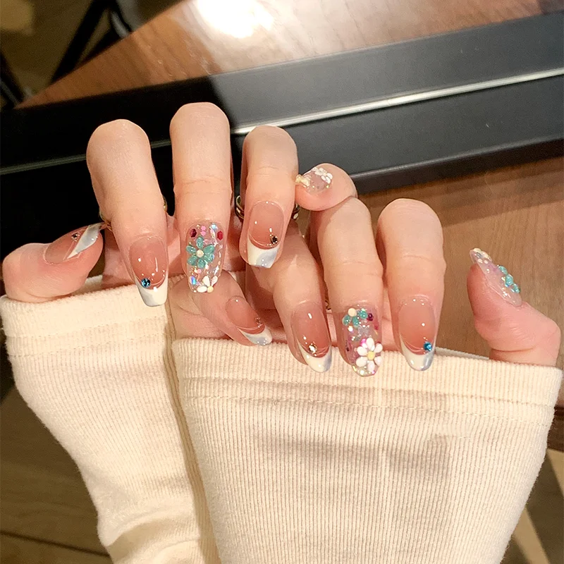 

Pure Hand-worn Nail Short New High-end Flower Nail Art Exquisite and Beautiful White Nail Patch Custom Products