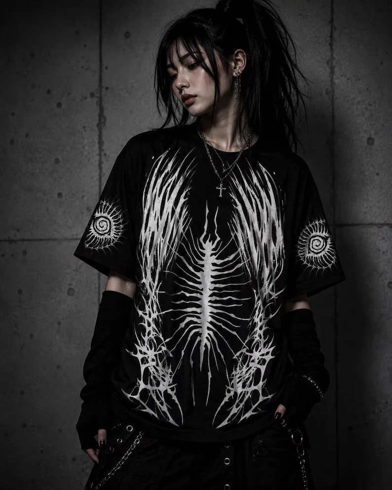 Sommerliches Gothic-Kreuz-Skelett-T-Shirt in Schwarz-Weiß, Alternative Unisex-Emo-Oberteil mit kurzen Ärmeln, Paar-T-Shirt, lässige Oberteile für Damen und Herren – Detail 9
