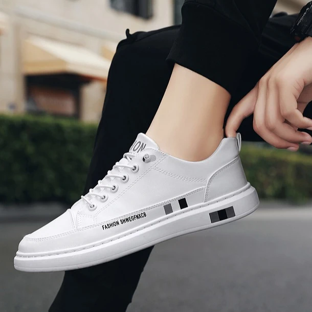 Scarpe da uomo Moda Scarpe da uomo in pelle di alta qualità Business Casual Leggero Lusso Scarpe da uomo di moda di fascia alta Zapatillas Hombre