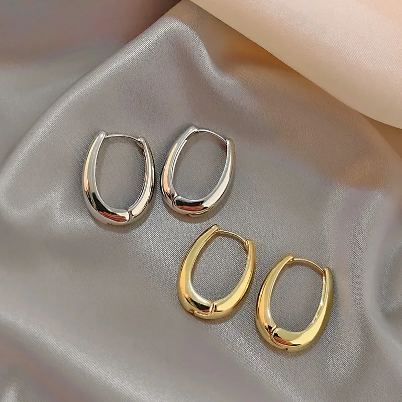 Elegant and Trendy Geometric Metal Earrings