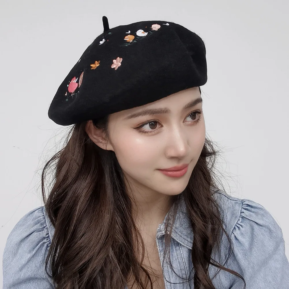 women beret  wool painter hat autumn and winter fedora hat sweetheart girl embroidery painter hat bud hat flower