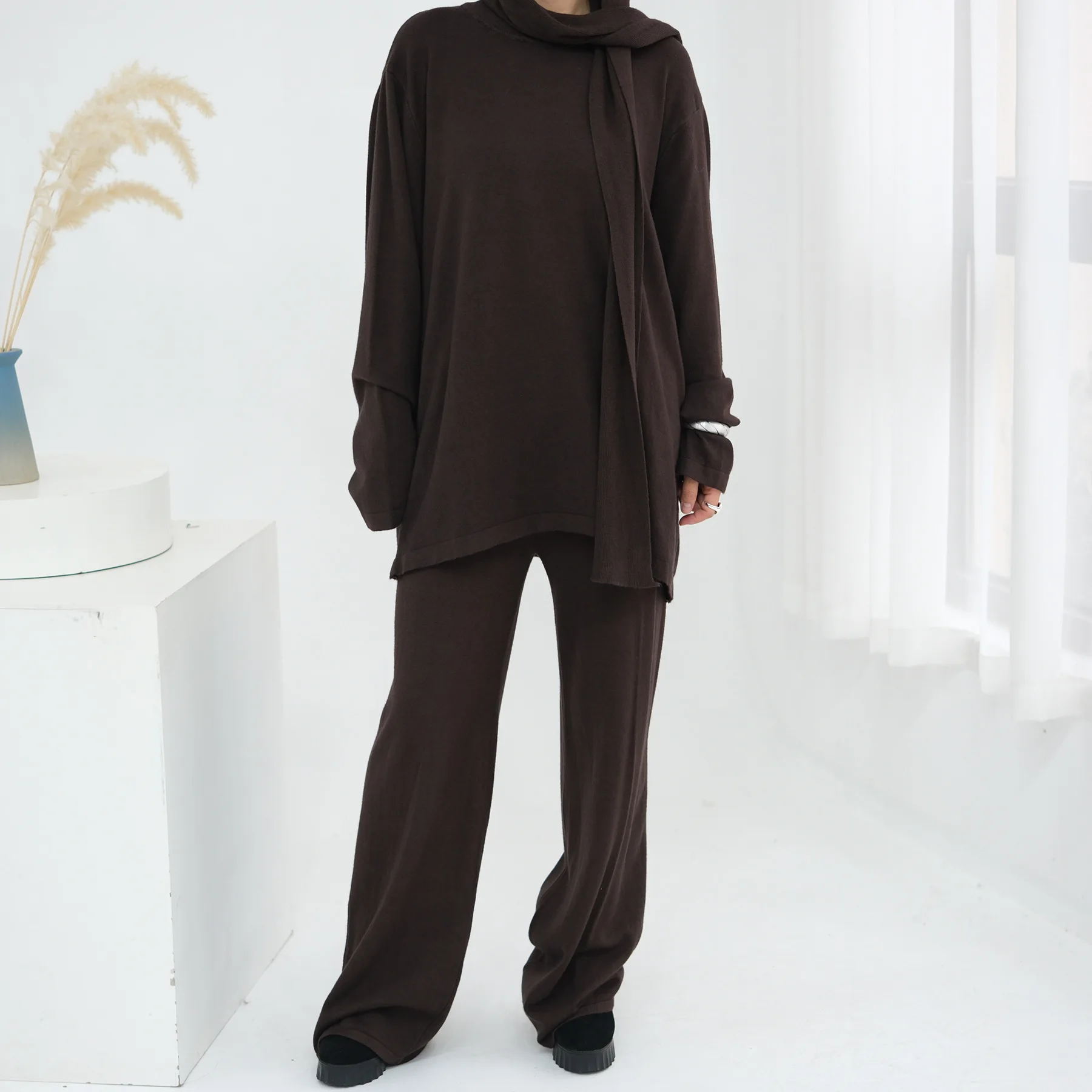 イスラム教徒の女性 中東 トルコ 秋冬 ニットセット 無地 マルチカラー ツーピースセット