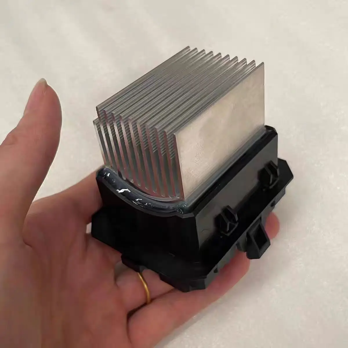 

Резистор двигателя вентилятора и модуль управления скоростью для Dongfeng Aeolus New AX7