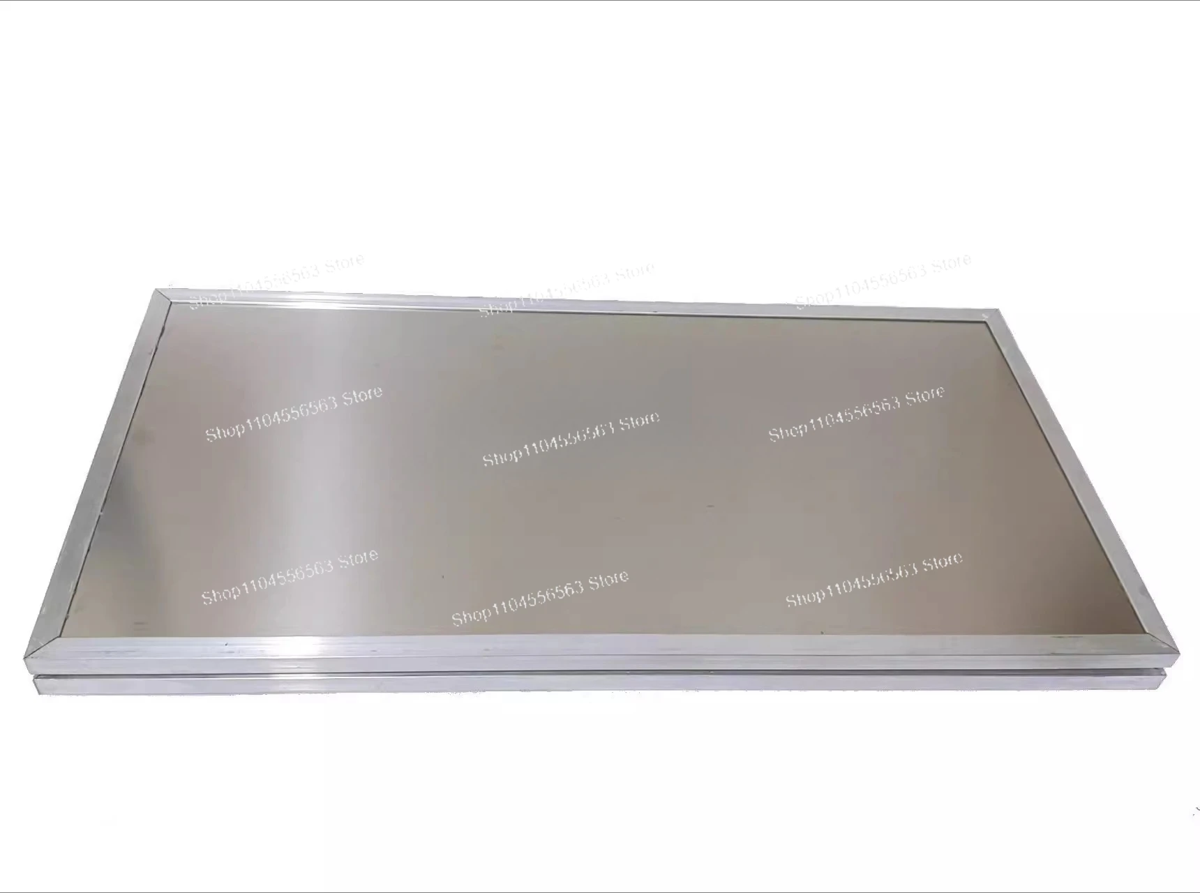 عامل تحرير خالي من فرشاة اللوحة الخلفية من شمع العسل النقي في آلة قالب السيليكون