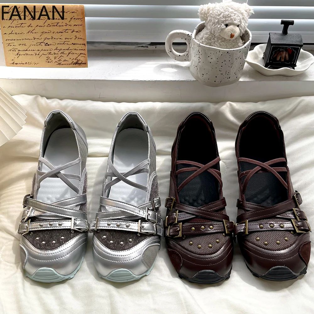 

Туфли-лодочки, винтажные балетки, женские летние новые повседневные кроссовки с заклепками в стиле панк, модные женские туфли Мэри Джейн на низком каблуке на платформе