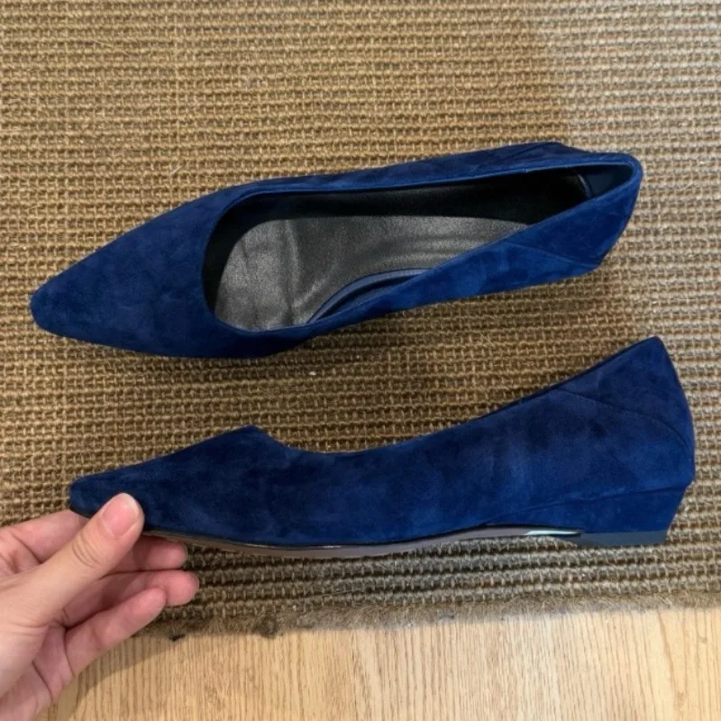 

Высококачественные туфли-лодочки из искусственной замши на низком каблуке, женские, сексуальные, с острым носком, увеличенной внутренней высотой, дизайнерские, элегантные, для офиса и повседневной носки