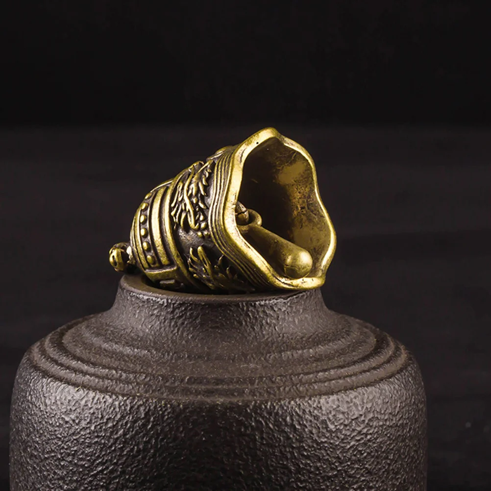 

3Pcs Brass Retro Pendant Decorative Bell Hanging Decor Unique Shape Lightweight Portable Keychain Ornament Brass Retro Pendant