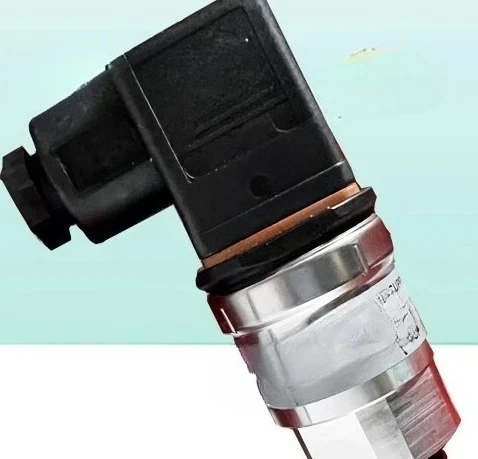 For Danfoss AKS4050 060G1645 0-200psia 1-5V 1/4NPT Pressure Transmitter Sensor