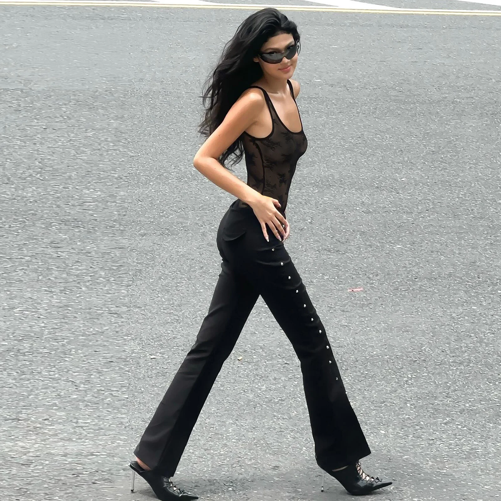 Pantalones informales bajos con decoración de remaches para mujer europea y americana, nueva moda de otoño, personalidad, diseño de calle americana