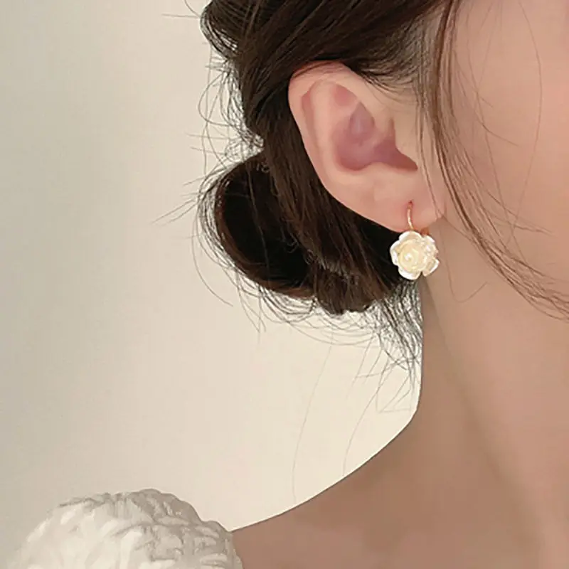FTCY White Camellia Flower Dangle Earrings For Women French Elegant Summer Earring Sweet Woman\'s Party Jewelry Gift