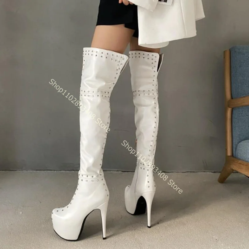 Botas de joelho plataforma rebite branco para mulheres, zíper lateral, salto alto fino, dedo do pé redondo, sapatos de moda primavera, 2023