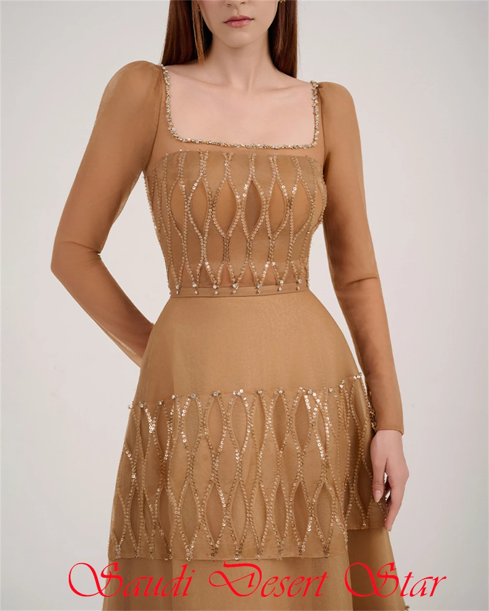 カスタマイズされたシンプルなシャンパンオーガンザイブニングドレスフォーマルスクエアカラー長袖パーティードレスソフトスパンコールクリスタルプロムドレス