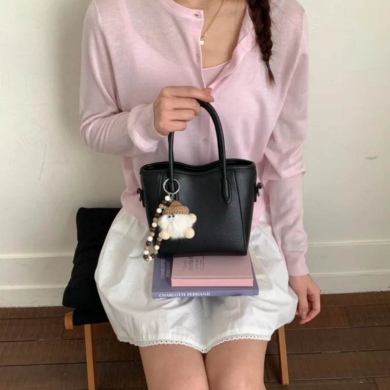 

Noble Retro Temperament Leather Lady Bag Elegant Paris Classic Simple Casual Tote Practical Crossbody Hand Bag