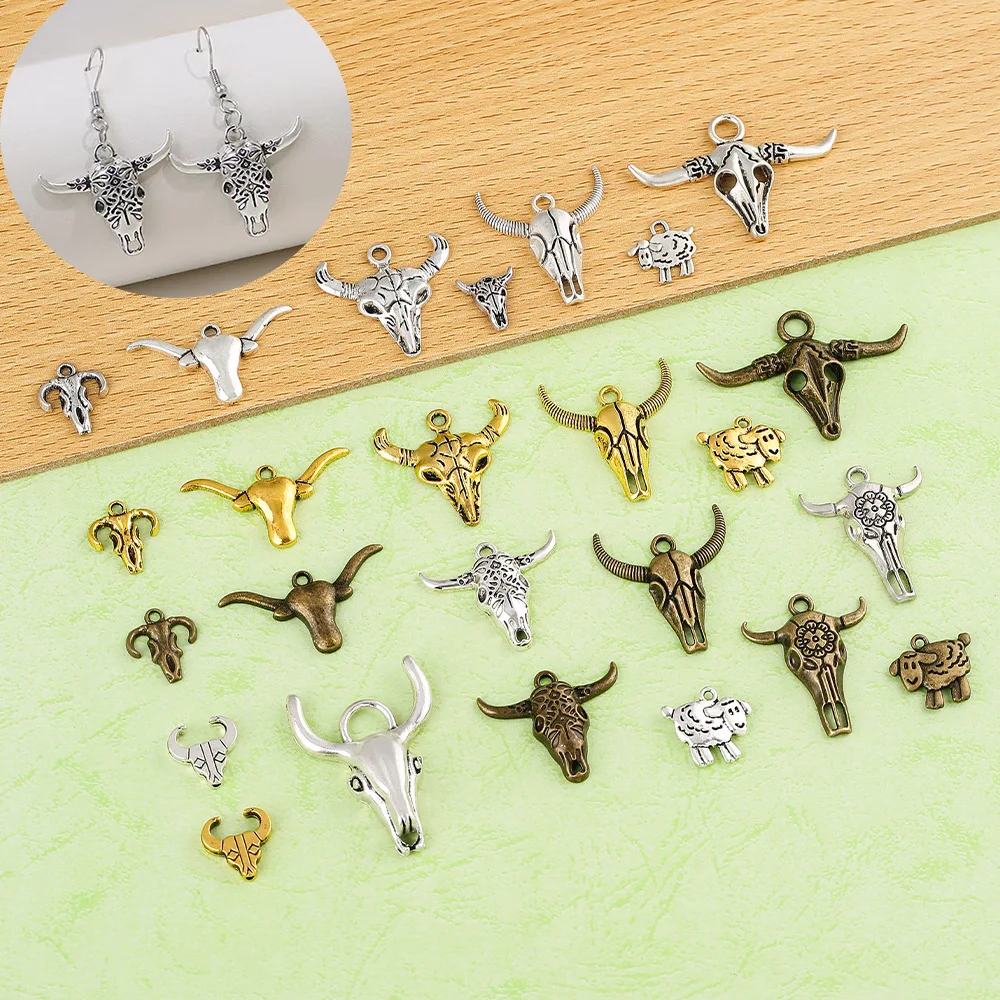 Accesorios de joyería DIY de aleación, accesorios de cuchillo de media luna con cabeza de toro ahuecada, collares, colgantes