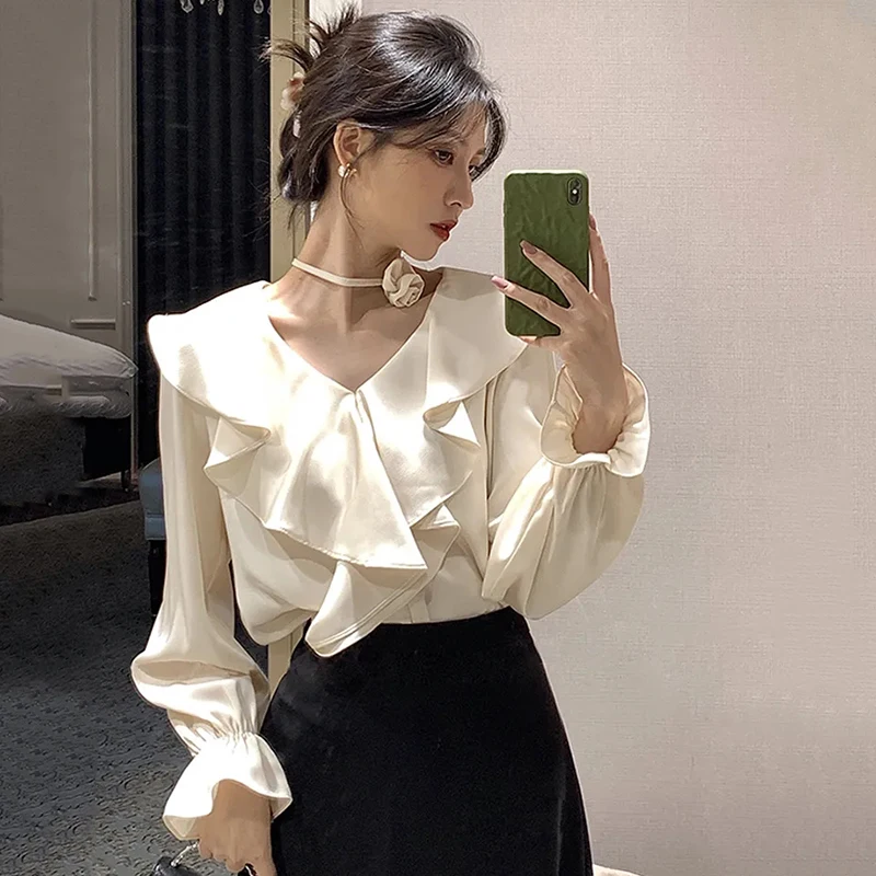 Ruffle Stitching Women Shirt French Elegant Hepburn Style Female V Neck Tops Spring Loose Bell Sleeves All-Match Ladies Blouse