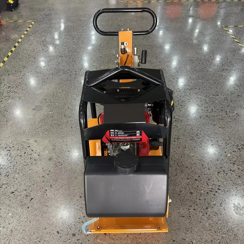 Engine Sand and Soil Vibrating Compactor for Asphalt Pavement Construction