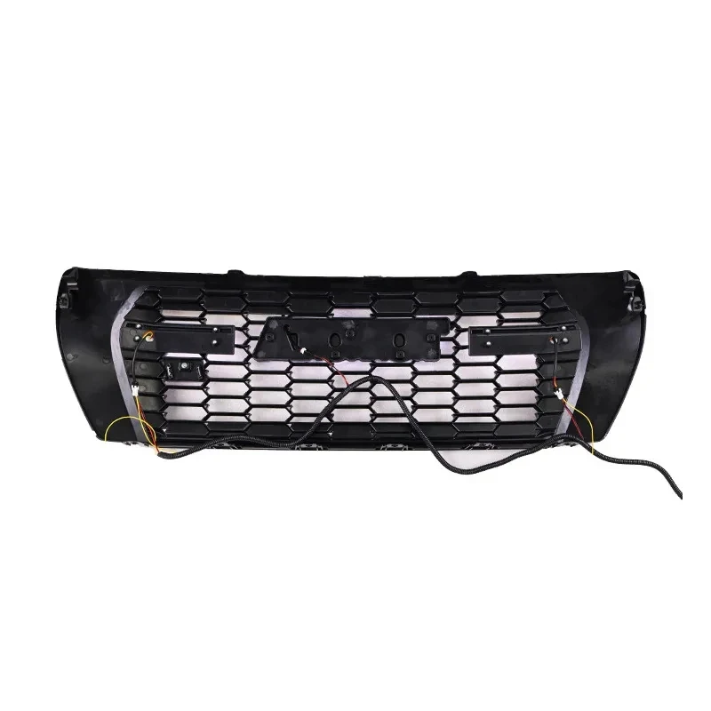 

Hot Sale High Quality Car Accessories Grille Modified Grille for 200 2008-2015