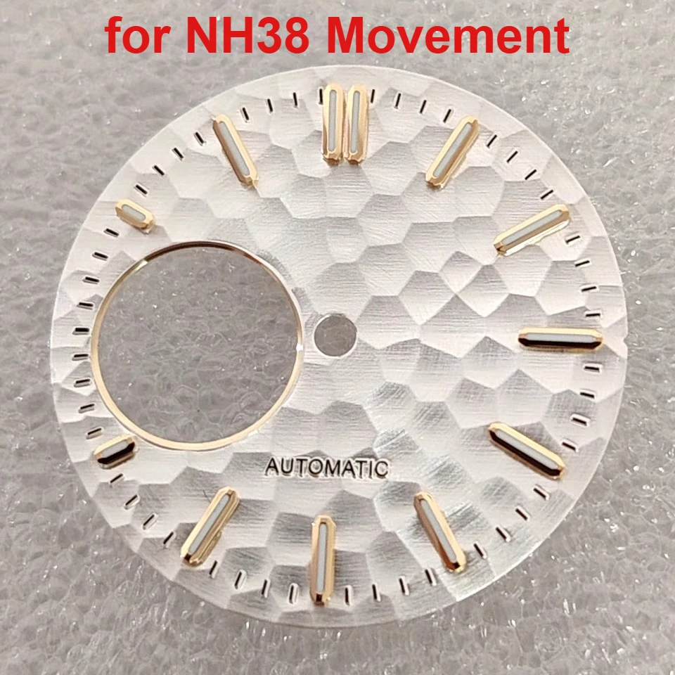 Nuovo quadrante geometrico personalizzato per orologio verde luminoso da 28,5 mm per movimento NH38
