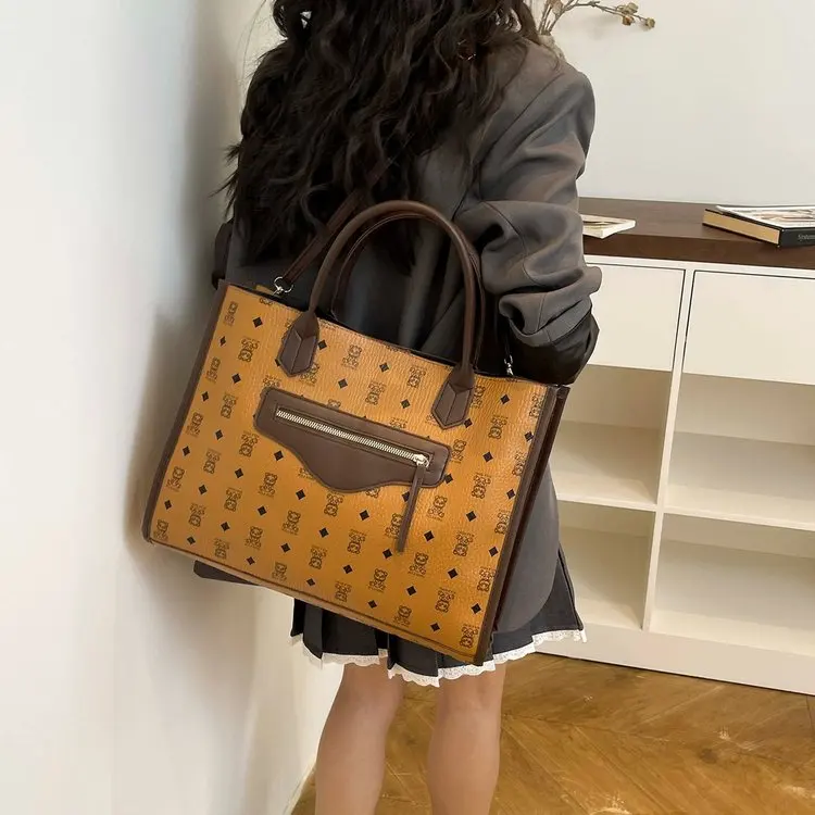 

2026 New Large Capacity Tote Bag, Vintage Adjustable Shoulder Underarm Bag, Elegant Work Commute Purse for Women Clutch Purse