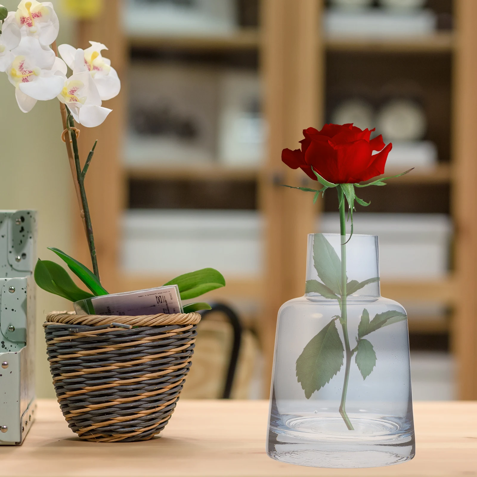 

Blue European Glass Vase Semi-Transparent Hydroponic Plant Container Desktop Decoration Elegant Flower Arrangement Ornament