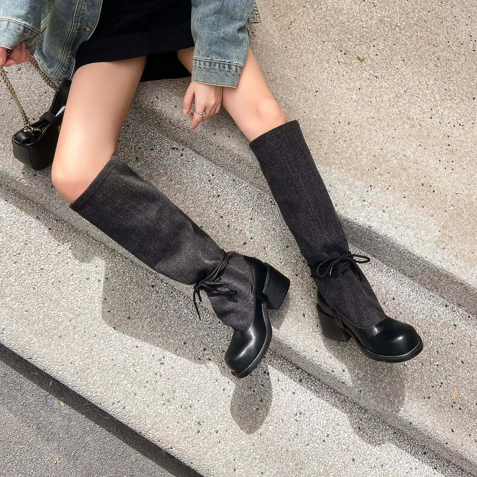 

Arden Furtado 2025 Autumn Ankle strap cowhide Knee high boots Round toe denim pull-on Chunky heels Skinny boots Modern boots