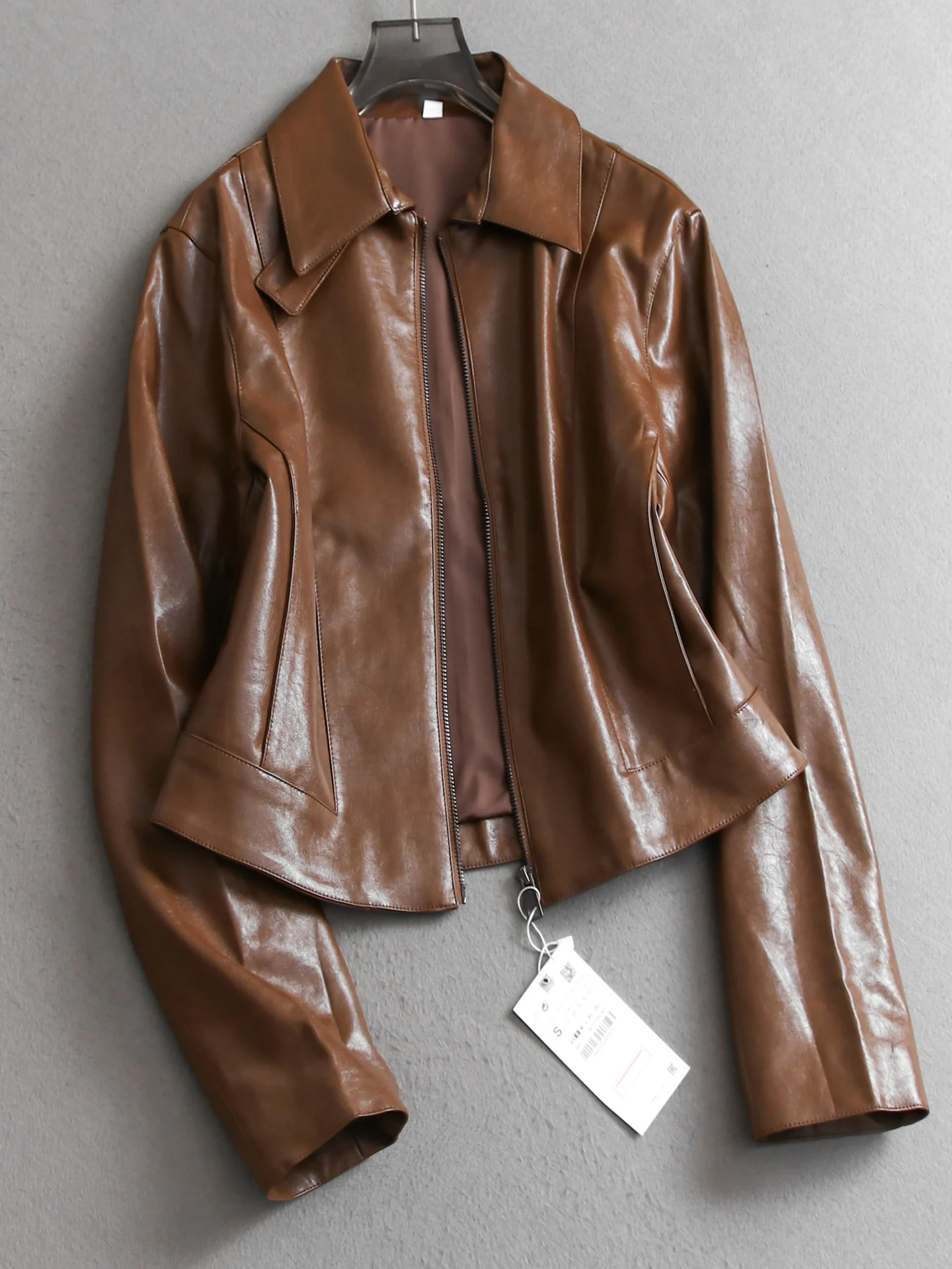 

Retro Stylish Stand Collar Slimming PU Leather Motorcycle Jacket Long Sleeve Women's Leather Coat Fashionable Commute Style