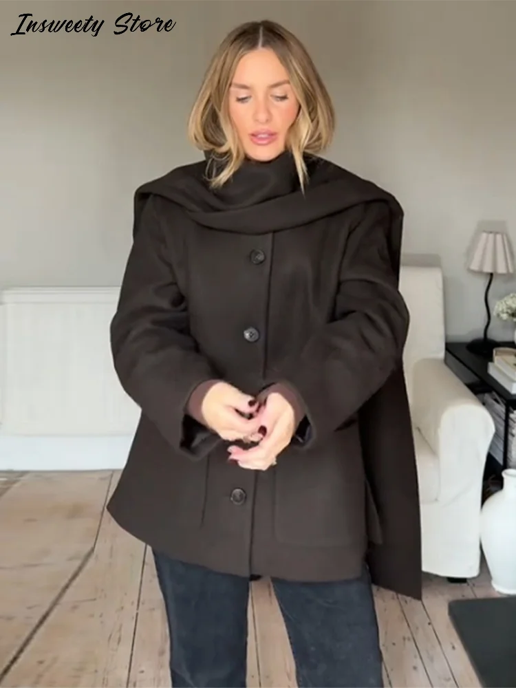 معطف واق من المطر على الطراز البريطاني مع وشاح قابل للفصل للنساء سترة واحدة الصدر بأكمام طويلة 2025 ملابس خارجية كلاسيكية شتوية