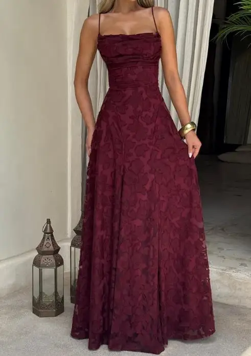 2025, sexy en elegante stijl jarretel hoog getailleerde lange rok, laag uitgesneden vierkante halslijn, taille cinching a-lijn jarreteljurk