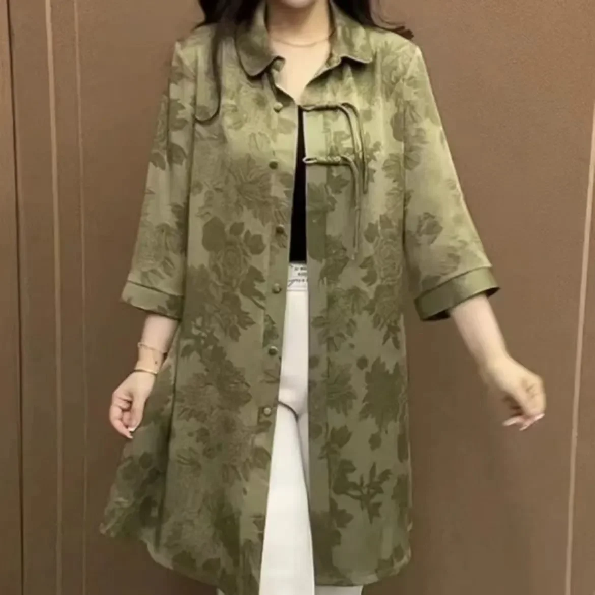 Nueva Camisa Larga Holgada Estilo Chino para Mamá, Protección Térmica para Mujeres de Mediana Edad, Manga Larga, Cuello con Estampado