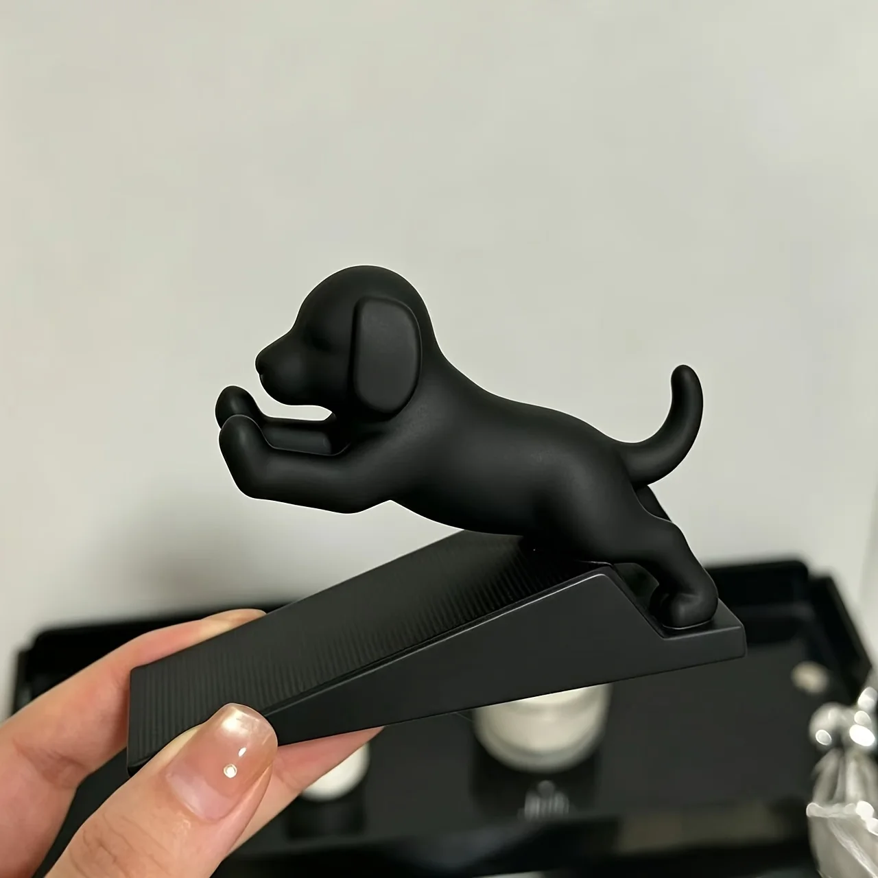 6/2-Piece Set of Creative Cute Dog-Shaped Door Stoppers, Black Non-Slip Door Wedges, Thickened Stable Windproof Door Stoppers, Home Door Bottom Anti-Collision Fixing Tool, Creative Cartoon Dog-Shaped Indoor Door Limiters, Halloween and Christmas Gifts