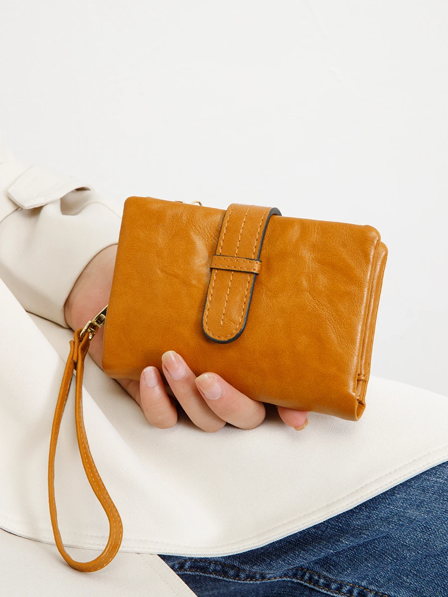 

Короткий маленький кошелек в стиле ретро, женский складной кошелек из 100% искусственной кожи с несколькими отделениями для карт и карманами на молнии, клатч