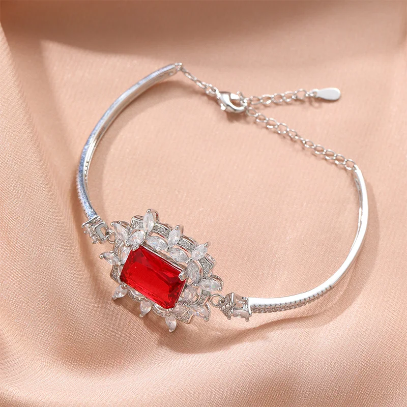 European and American Style Bracelet with Rectangular Inlaid Gemstone, Paraiba Emerald Women's Bracelet