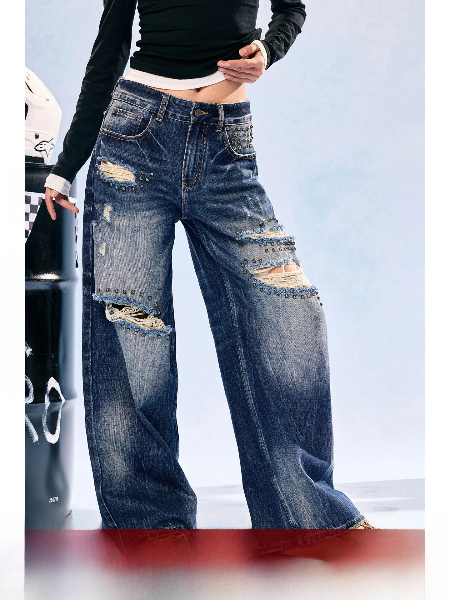 

BeerBro Racing Pulse 100% Cotton Loose Fit Straight Leg Jeans with Rivets And Hole Design Low Waist Button Closure Pure Color