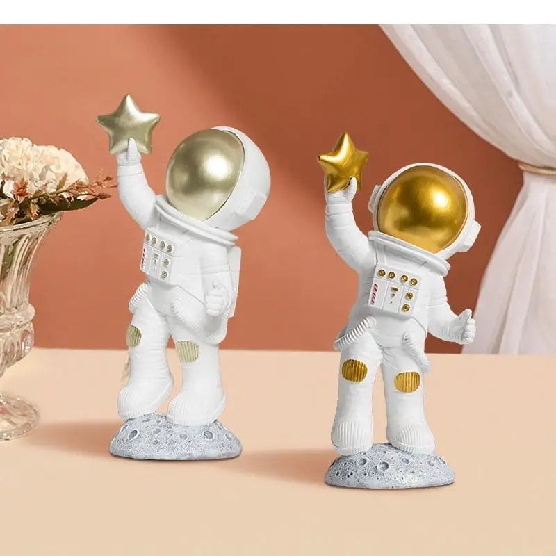 Resin figure sculpture Cartoon spaceman astronaut Golden Planet star ornaments Children's room furnishings Home Decoration