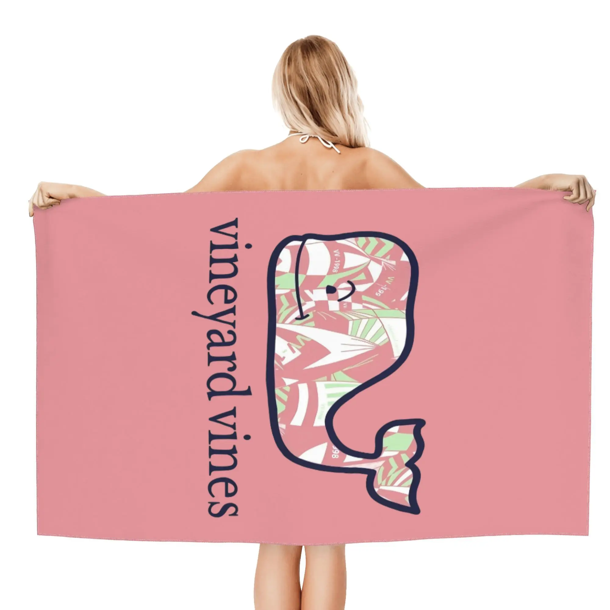 Vineyard Vines Microfiber Beach Towel | Tropical Floral Pattern, Ideal for Swimming, Gym, Yoga - Perfect Travel Companion