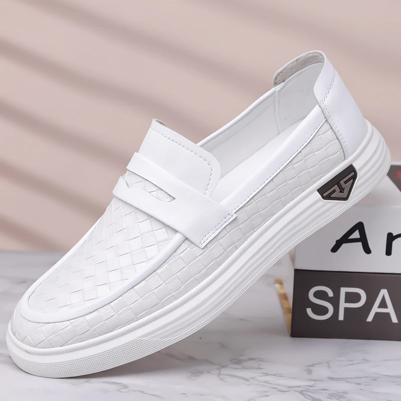 

Popular Fashionable Thick Soled Casual Men Board Shoes Woven Pattern Breathable Light Luxury High-end Feel Large Size (38-48)