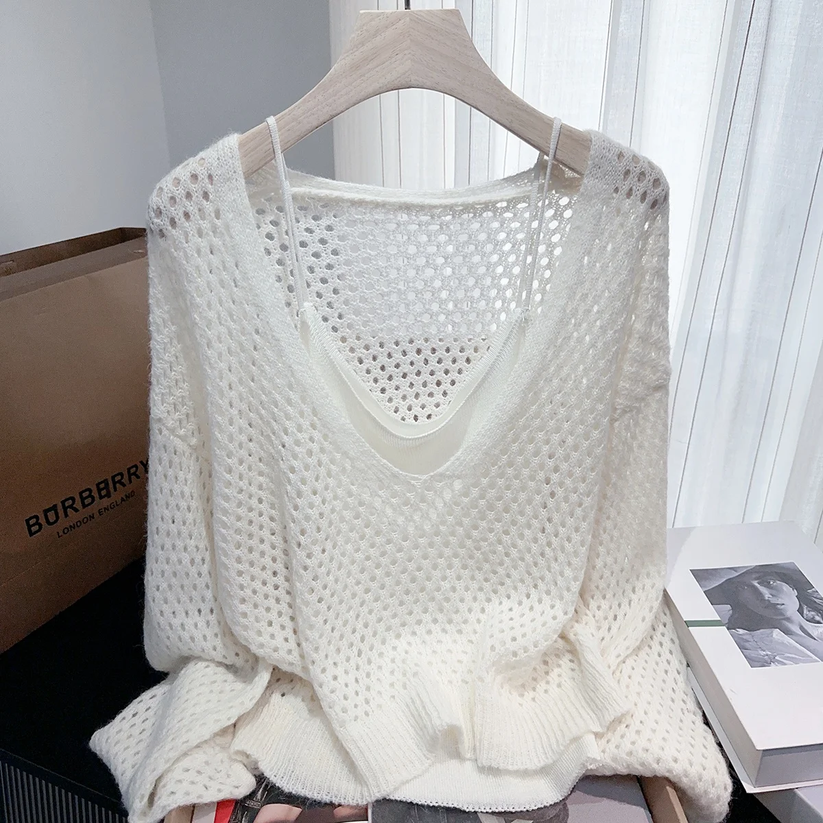 Cafe Au Lait Hollow out Knitted Sweater Women Early Autumn Beauty Ray Mail Short Sleeve Two Piece Set Fashionable And Stylish